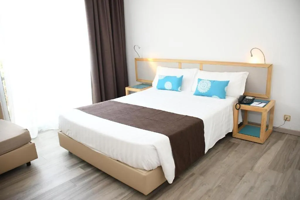 Otel Baia Di Conte Resort Alghero