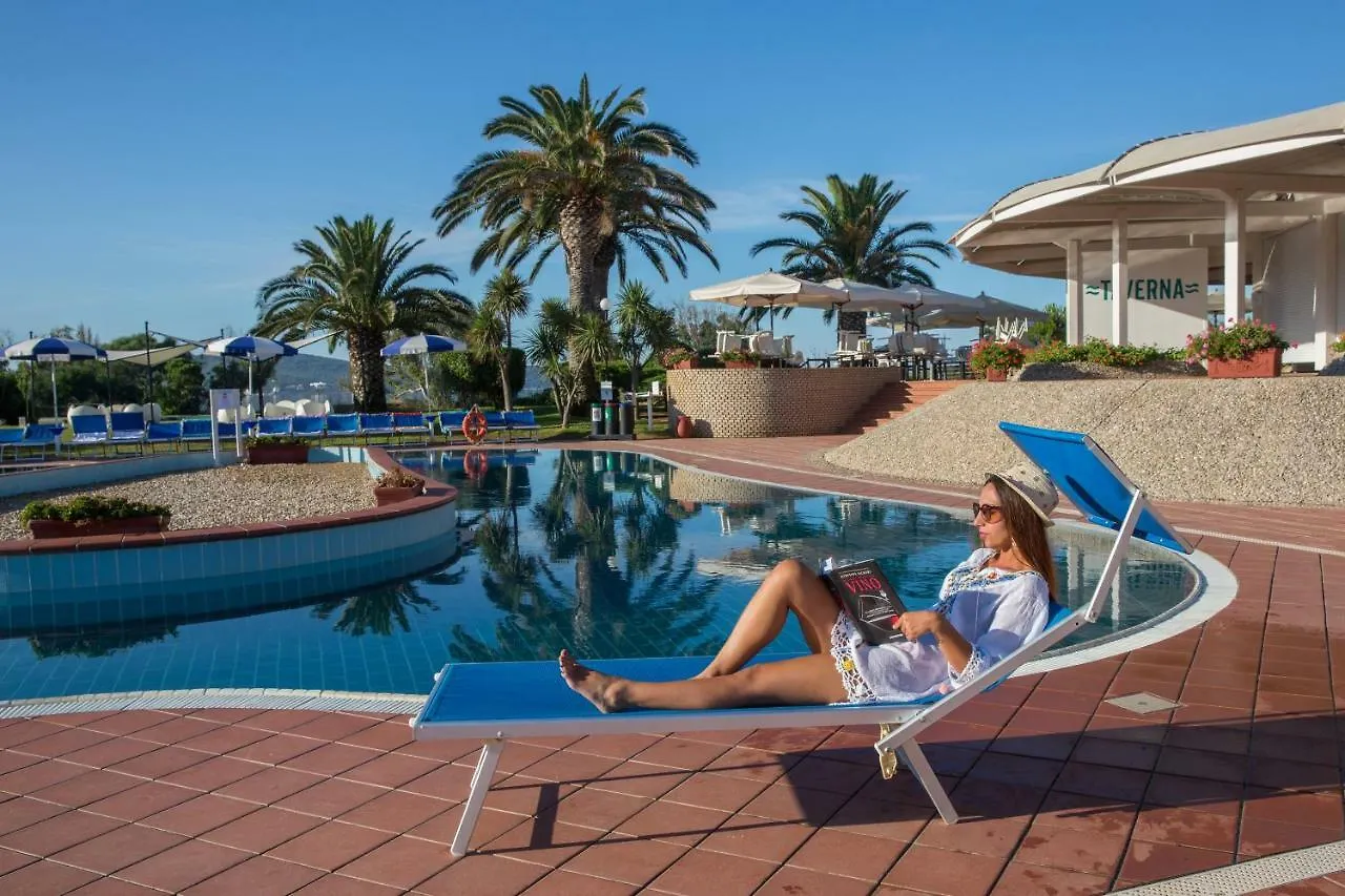Baia Di Conte Resort Alghero 4*,